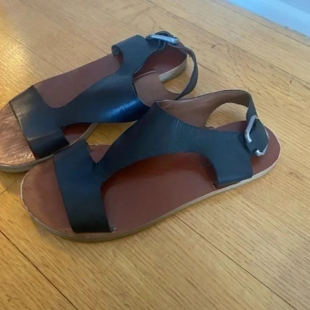 Lucky Brand Black Leather Sandals - Picture 8 of 9